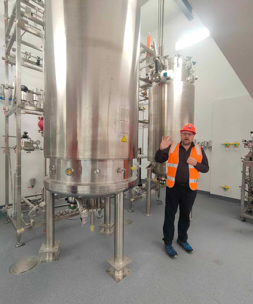 5.2 QUT Fermenter.jpg